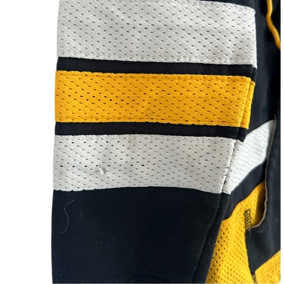 Vintage NHL BOSTON BRUINS YOUTH CCM PRO OK'D JERSEY HOODIE - Picture 4 of 4